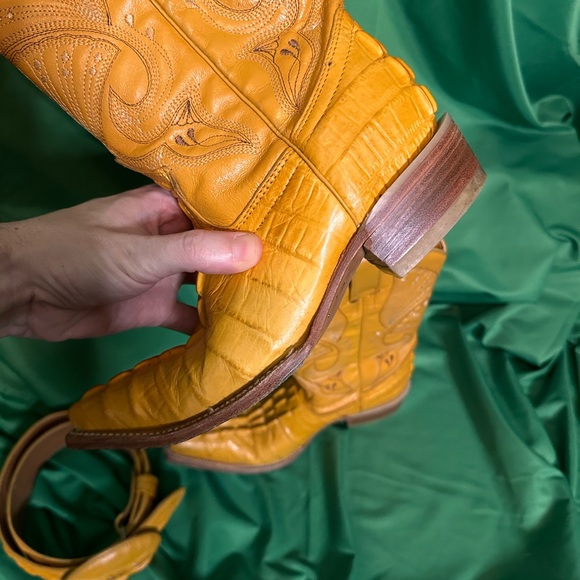 Vintage CROCODILE matching cowboy boots and belt set yellow leather - Picture 4 of 13